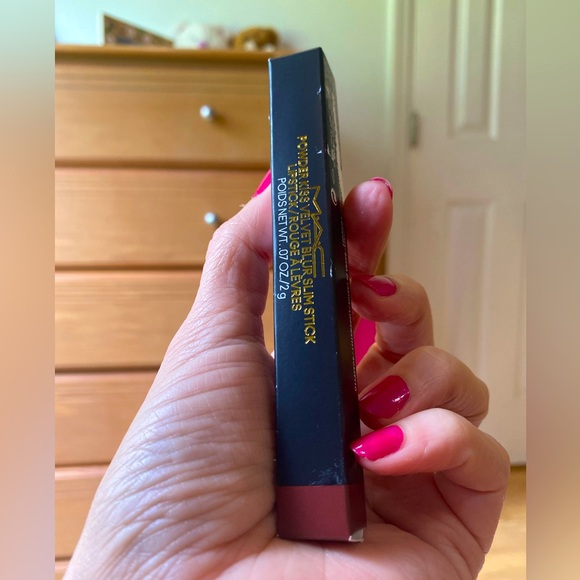 NIB! MAC ❤️”Love cove” NIB ❤️‍🔥 powder kiss slim - Picture 13 of 13